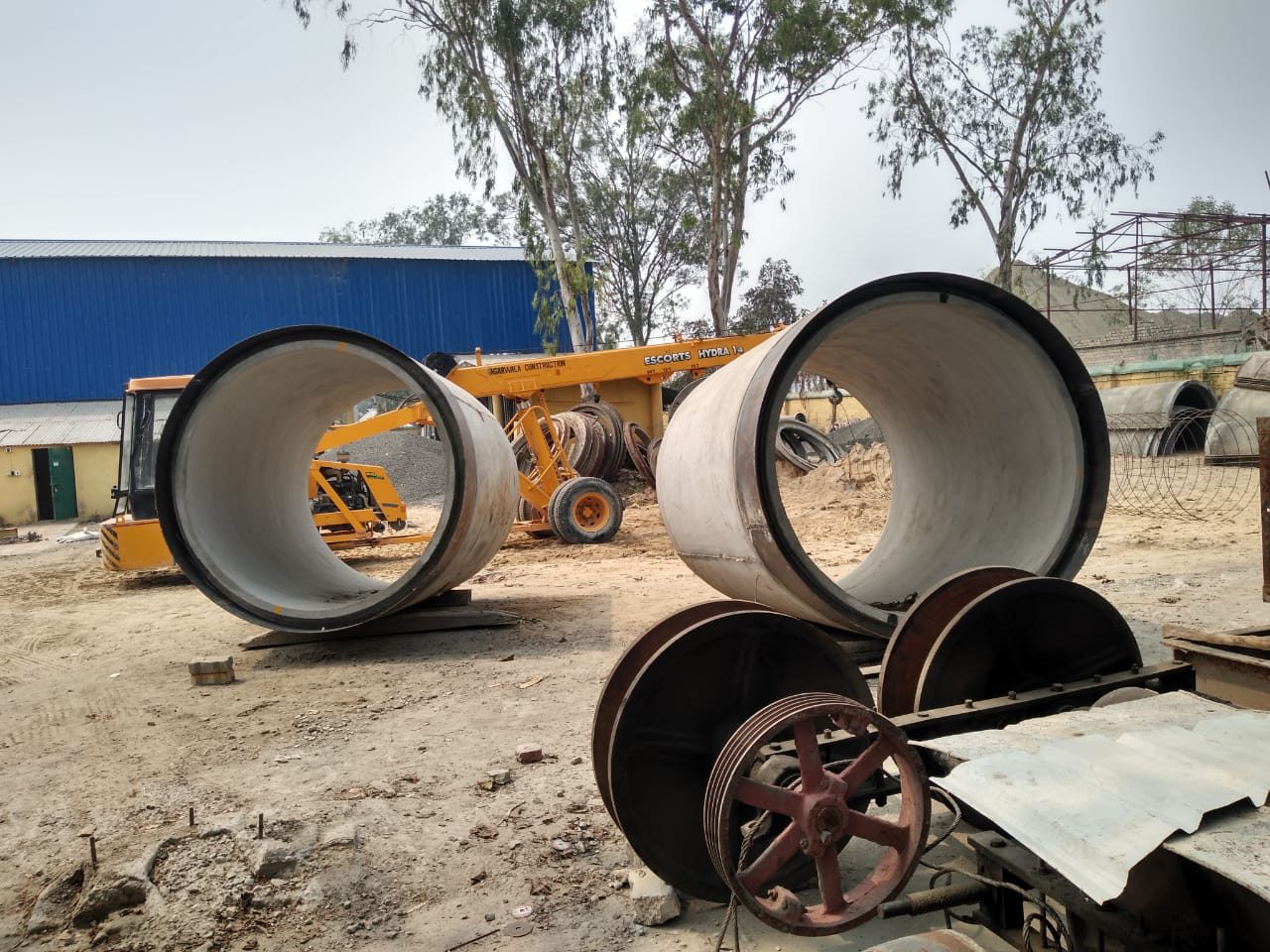 Jack Pushing RCC Hume Pipes (NP4 Heavy Duty)